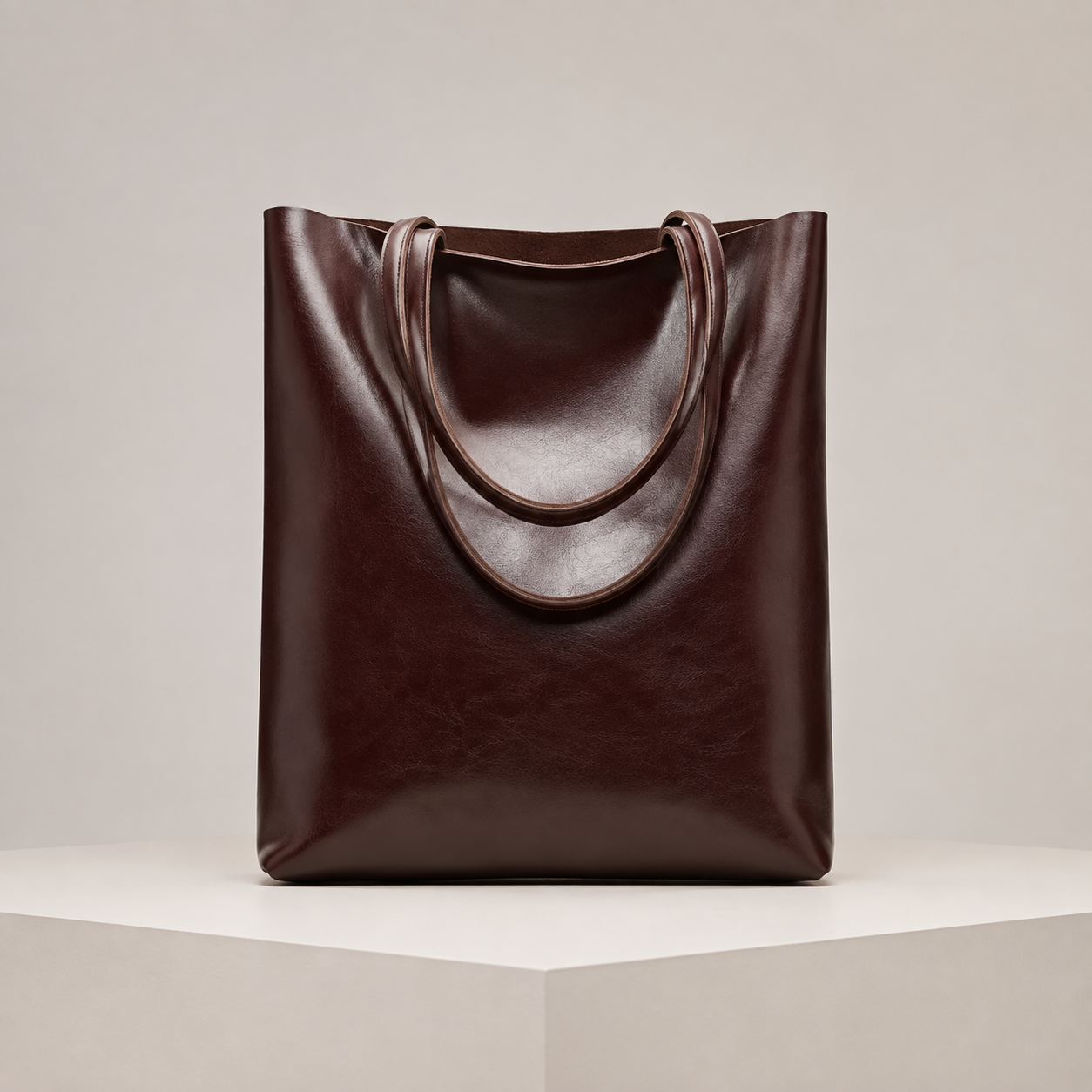 The Elara Leather Tote
