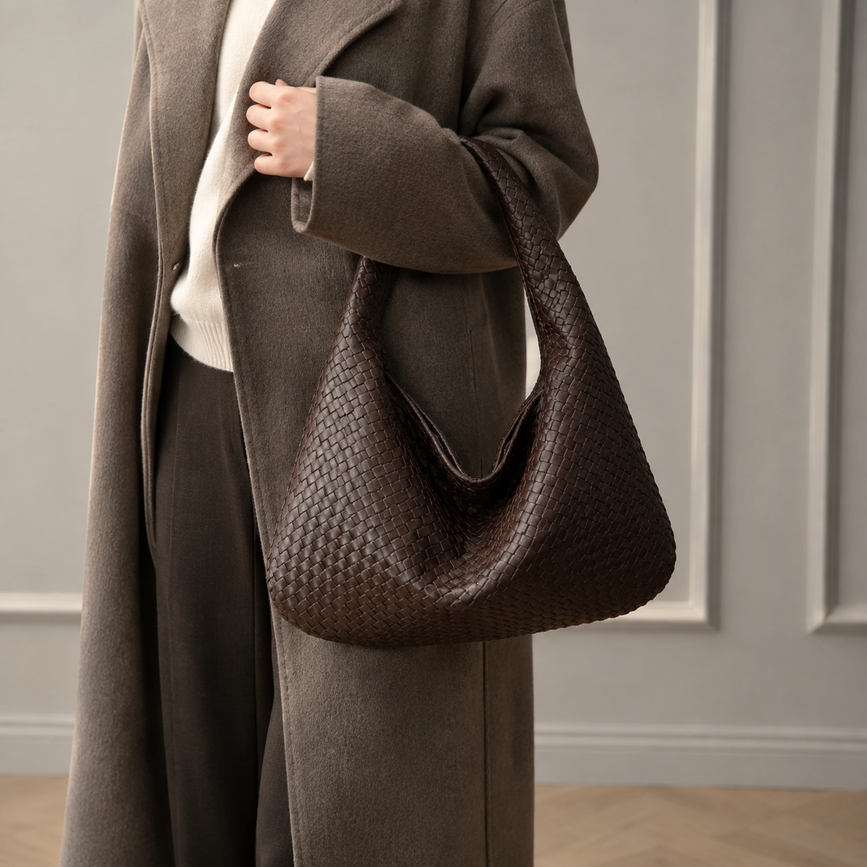 The Sélène Woven Shoulder Bag
