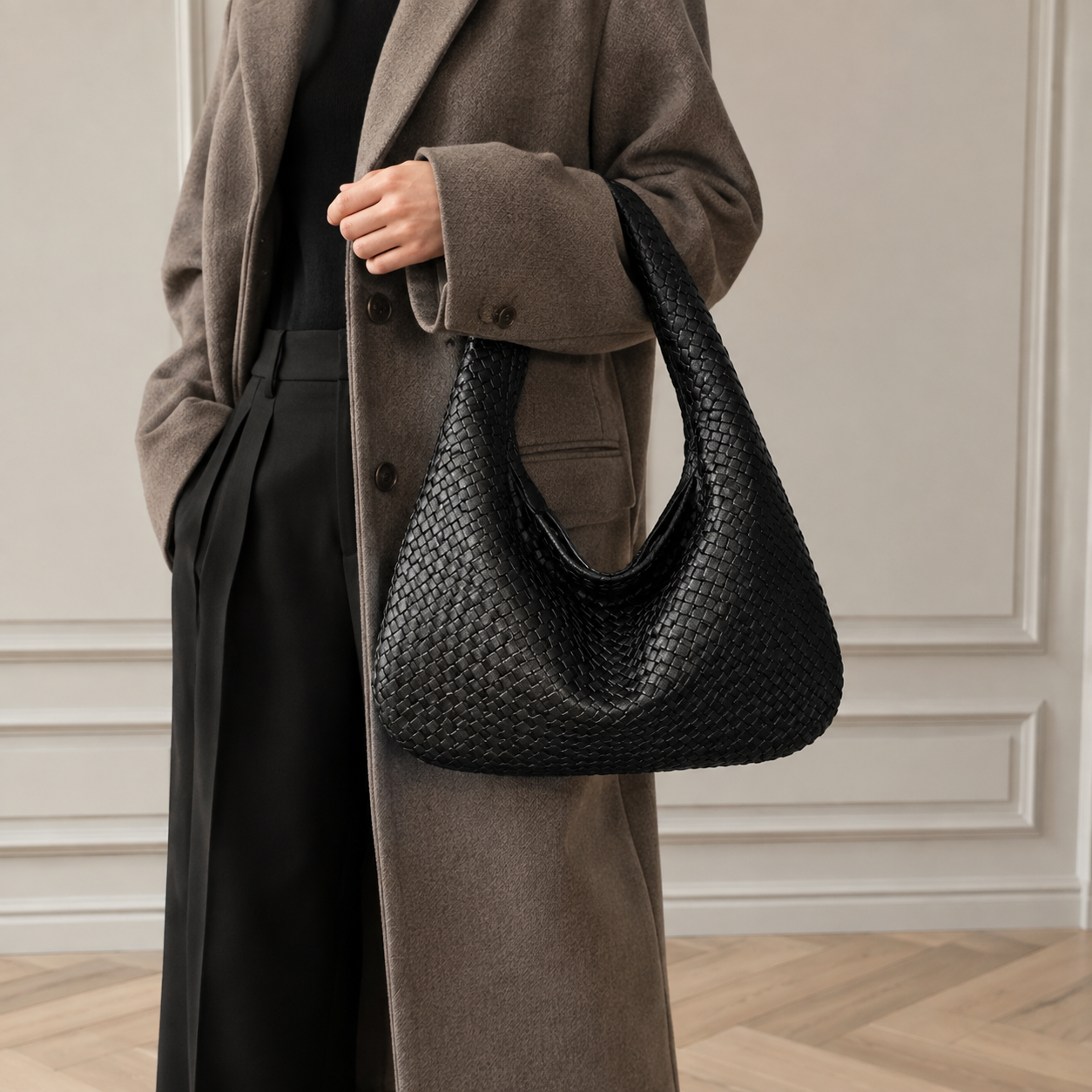 The Sélène Woven Shoulder Bag